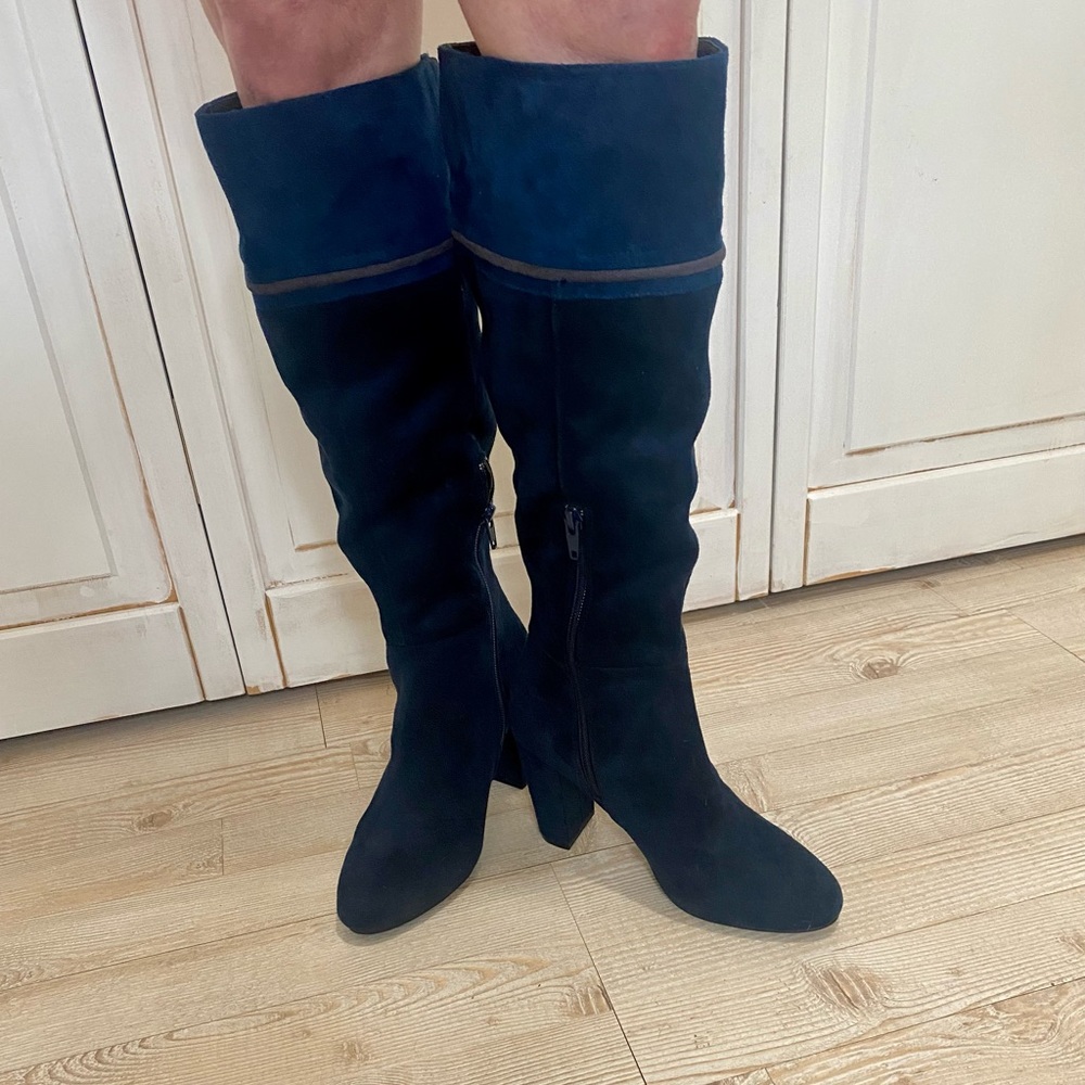 Rialto boots in navy .